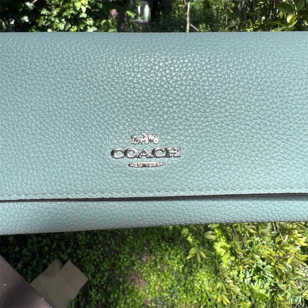 COACH VINTAGE Trifold Wallet Blue Pebble Leather with Gold Hardware AUTHENTIC - Picture 5 of 7